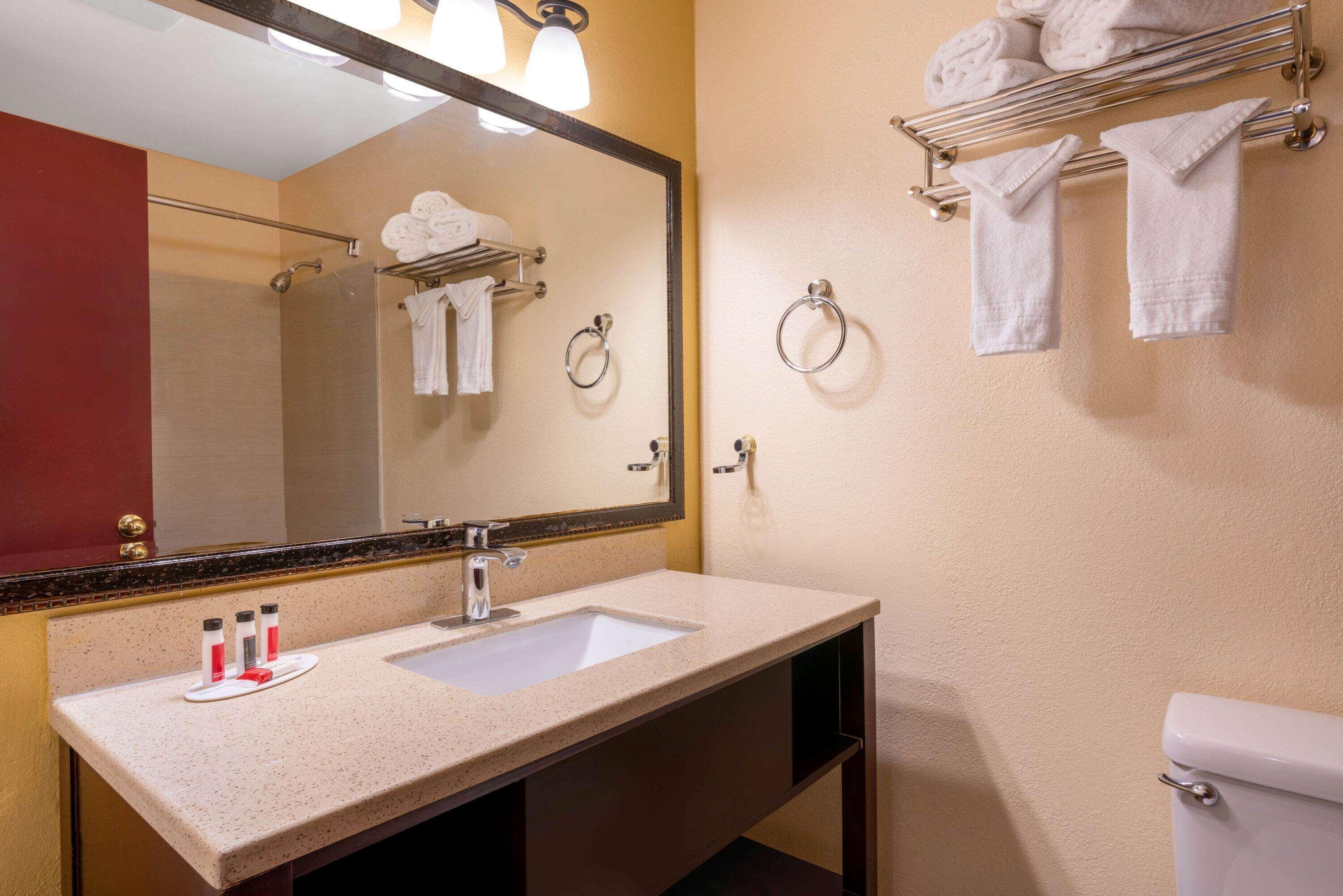 Sutton Suites Hotel SeaTac Eksteriør bilde